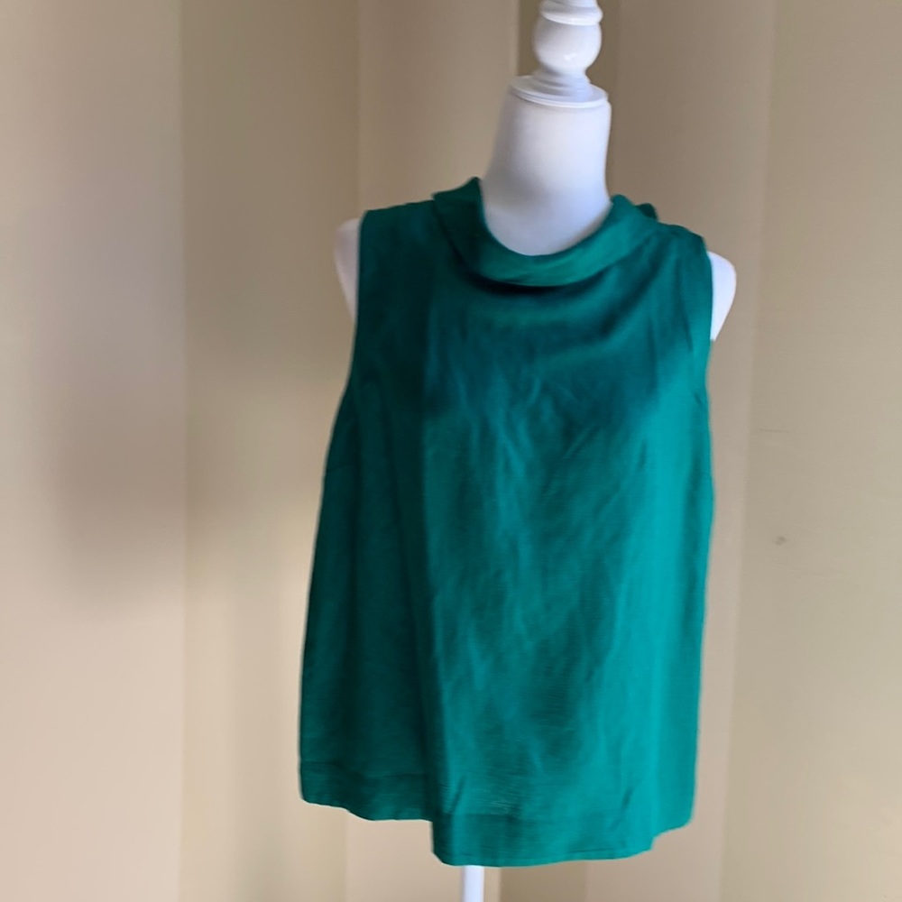 Women’s Ann Taylor green sleeveless top